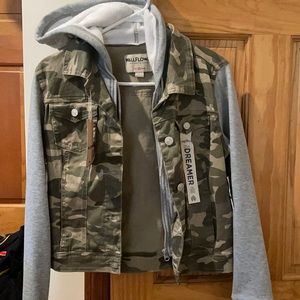 New button up camo jacket